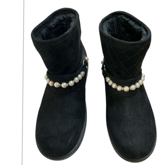 Faux Suede Ankle Boots Pearl Embellished Quilted Black‎ Winter Shoes, size 8.5M. - Picture 1 of 7